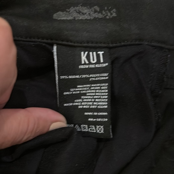 Kut from the kloth, Meg, coated denim black jeans size 16 - Picture 5 of 7